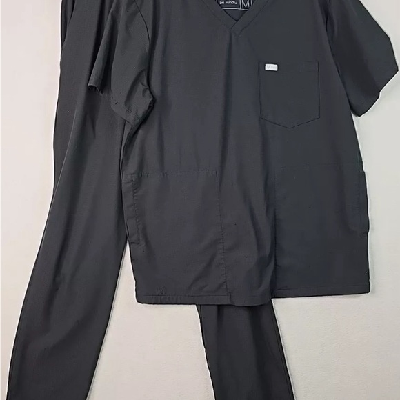 New Men scrubs, two piece sets - Picture 2 of 6